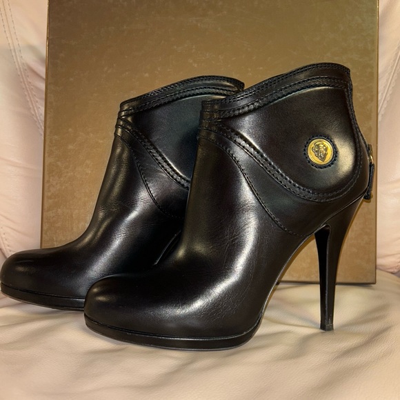 Beautiful Authentic Gucci ankle boots - Picture 12 of 12